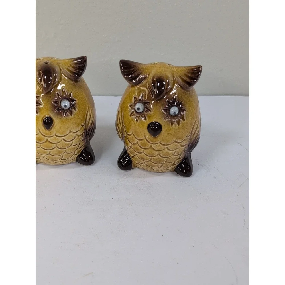 Vintage Brown Ceramic Owl Salt & Pepper Shakers 3